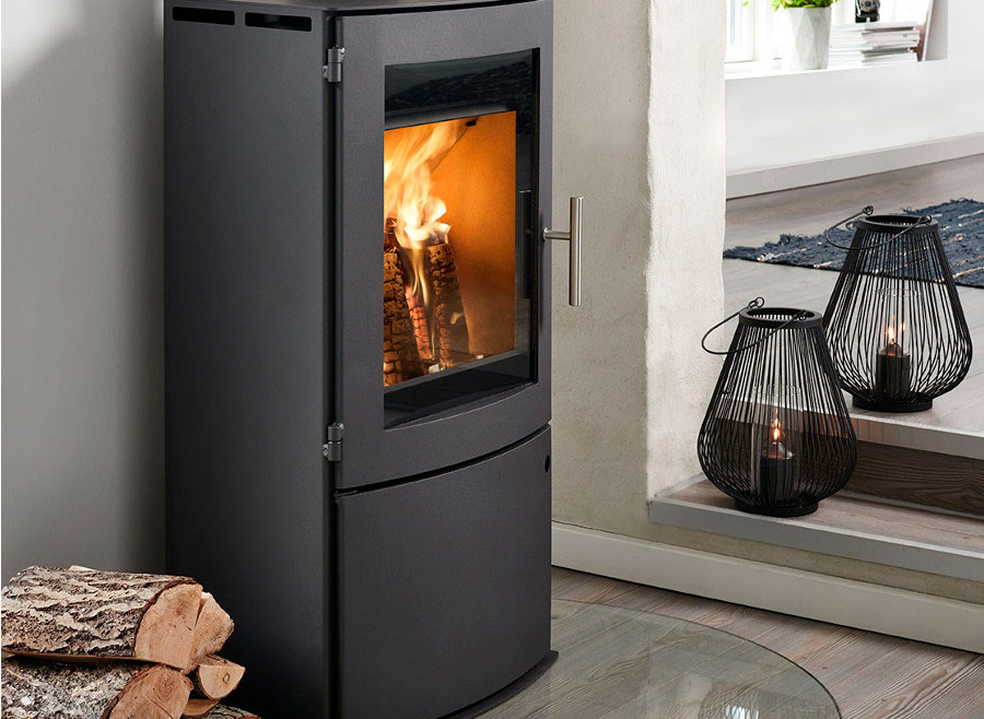 Uniq 18 with Log Door